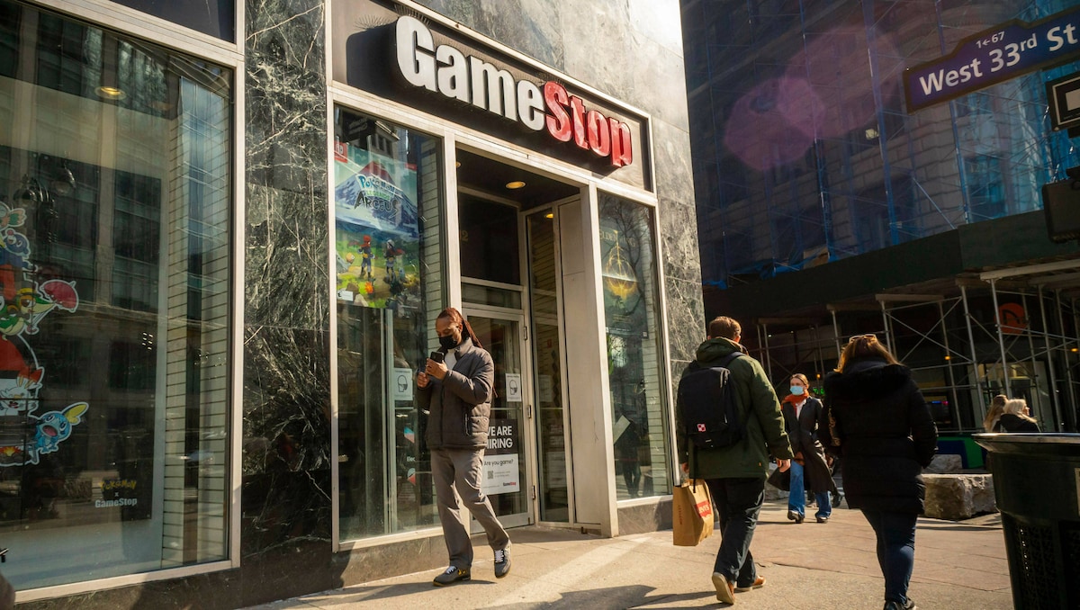 Neue Rally bei „Meme Stocks“ - Der Held der Reddit-Trader ist zurück – und GameStop zischt wieder ab