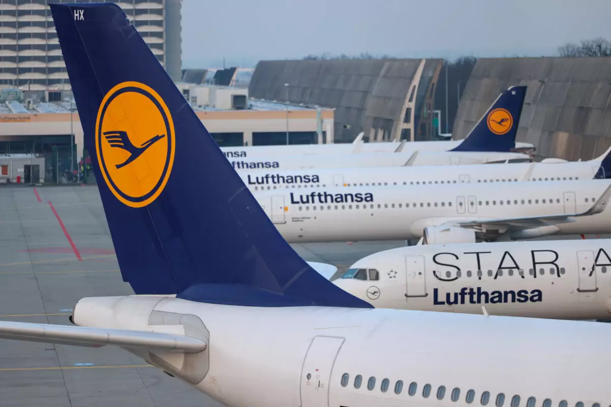 Lufthansa senkt Gewinnziel und startet Sparprogramm