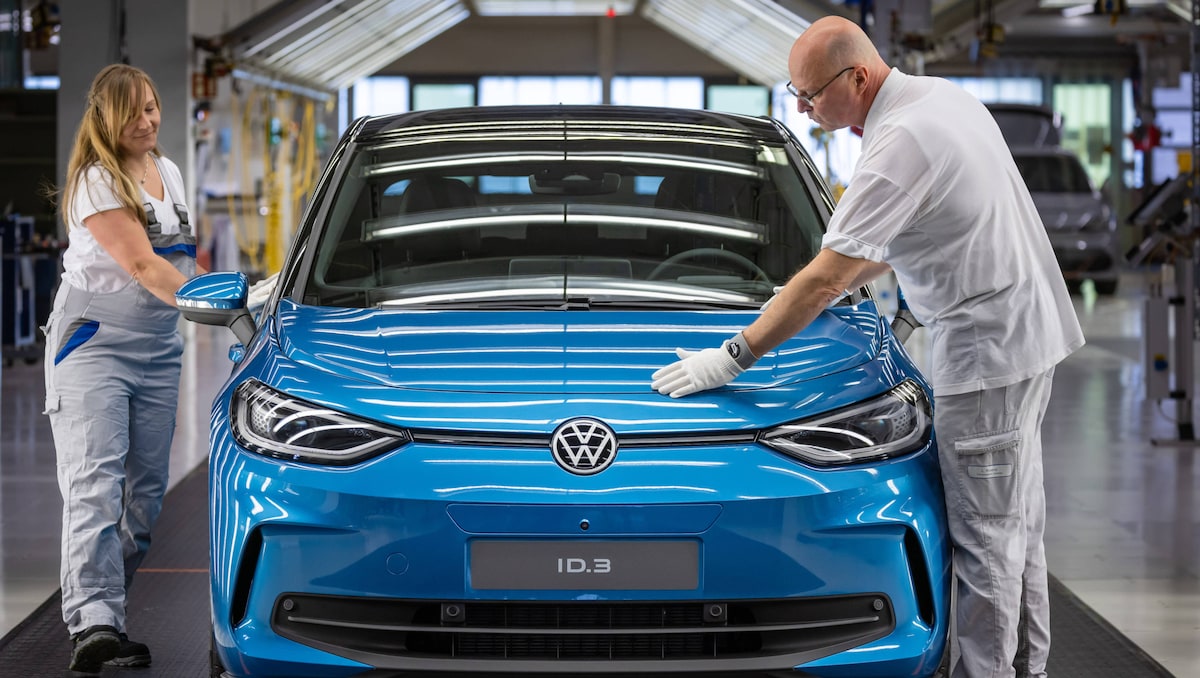 Ganze Industriezweige hängen davon ab - Kriselt VW, kriselt alles - wie wichtig Volkswagen für Deutschland ist